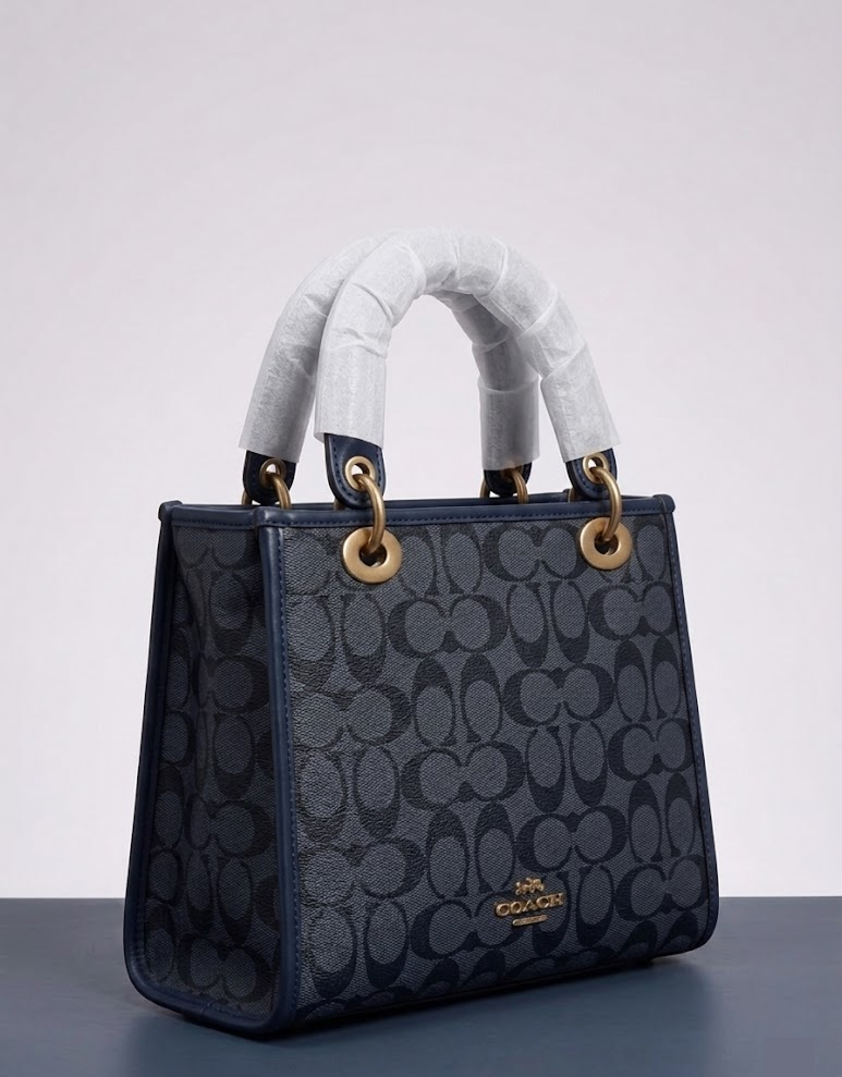 A luxurious women's handbag with a classic and elegant design.