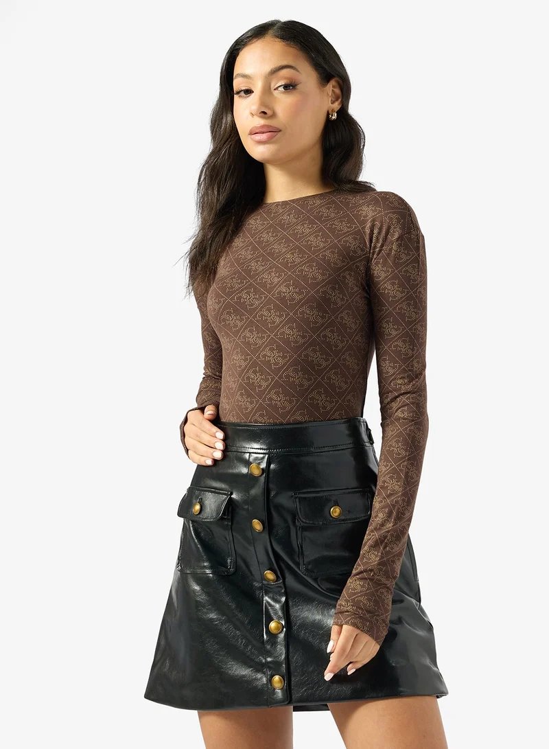 تيودورا بلوزة بأكمام طويلة وشعار