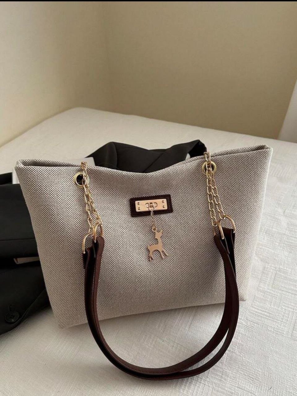 Large capacity handbag, fashionable